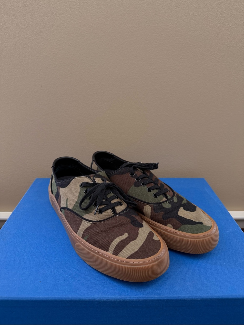 Saint Laurent Sneakers Men's Camouflage Low-Top Sneakers in Brown EU45